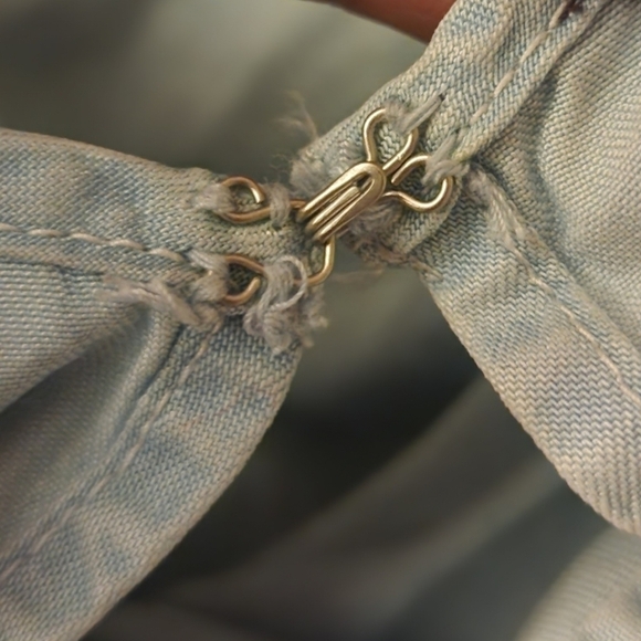 GAP Chambray Denim Light Blue Romper Women's Medium M Halter Neck Sleeveless - Picture 5 of 7